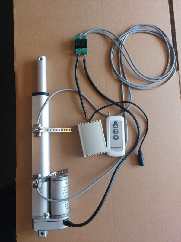 Lineaarimoottori 12V 200mm 1300N Työntöpituuden säätö